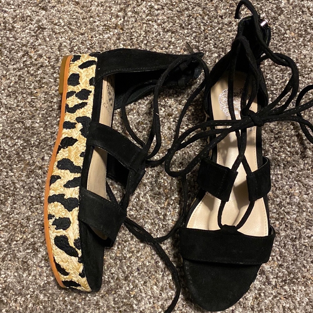 🆕VINCE CAMUTO. Women’s wedges.